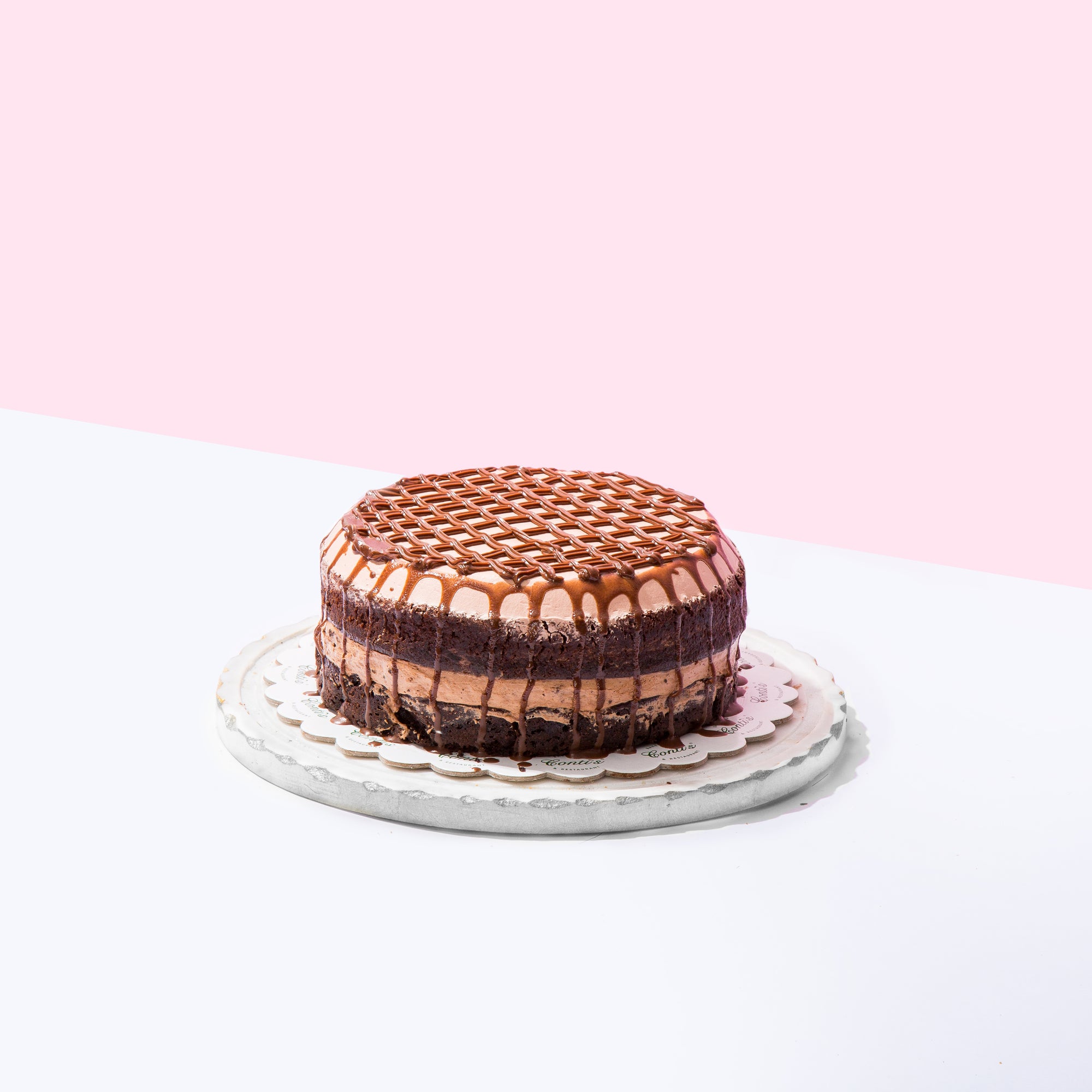 Round Three Tier Chocolate Truffle Cake, Packaging Type: Box, Weight: 3kg